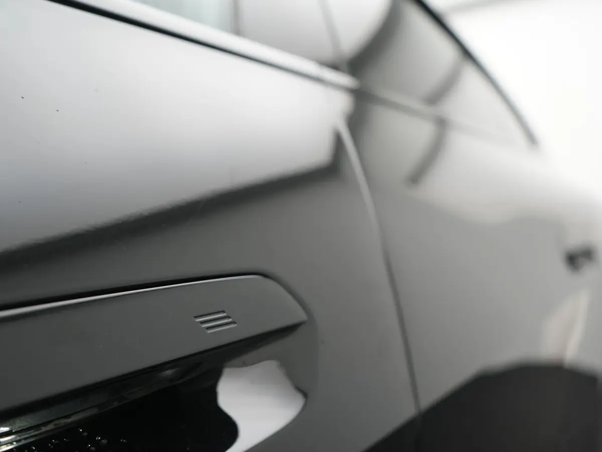 eDrive 35 70 kWh 286pk Dealer O.H | SOH 96,3% | Adaptive Cruise | Camera | Lederen Sportstoelen Verwarmd | Apple Carplay | Keyless | Navigatie | Virtual | DAB | 18"L.M |