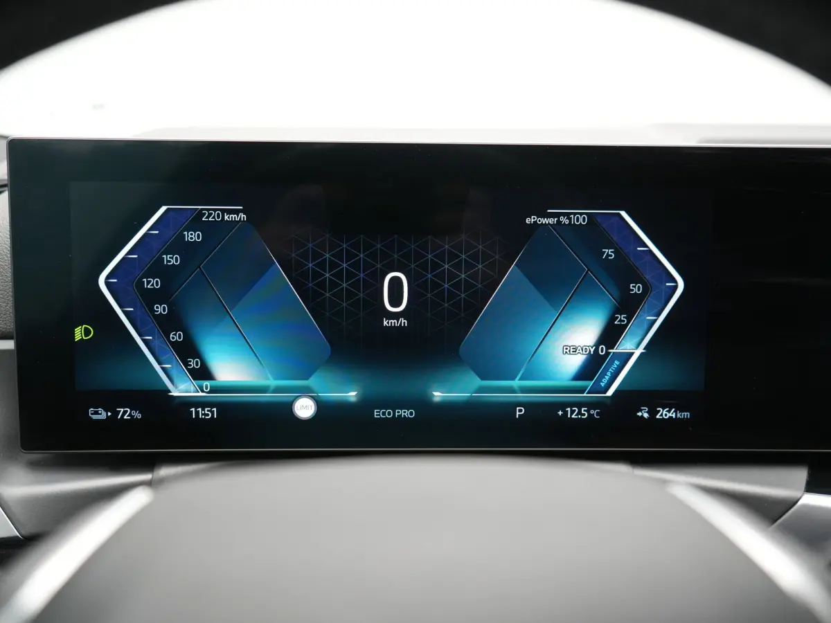 eDrive 35 70 kWh 286pk Dealer O.H | SOH 96,3% | Adaptive Cruise | Camera | Lederen Sportstoelen Verwarmd | Apple Carplay | Keyless | Navigatie | Virtual | DAB | 18"L.M |