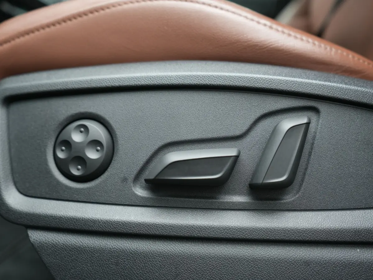 55 TFSI e S Line PHEV 367pk Dealer O.H | Trekhaak Af Fabriek | Adaptive Cruise | 360 Camera | Bang & Olufsen | Matrix LED | Lederen Sportstoelen Memory & Verwarmd | Apple Carplay | Keyless |