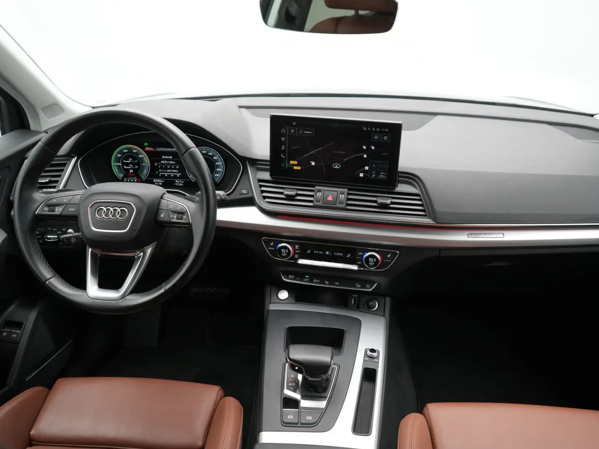55 TFSI e S Line PHEV 367pk Dealer O.H | Trekhaak Af Fabriek | Adaptive Cruise | 360 Camera | Bang & Olufsen | Matrix LED | Lederen Sportstoelen Memory & Verwarmd | Apple Carplay | Keyless |