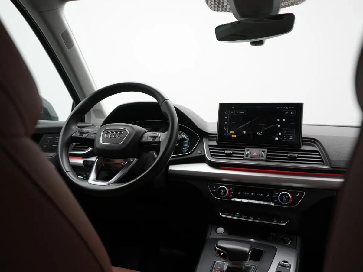 55 TFSI e S Line PHEV 367pk Dealer O.H | Trekhaak Af Fabriek | Adaptive Cruise | 360 Camera | Bang & Olufsen | Matrix LED | Lederen Sportstoelen Memory & Verwarmd | Apple Carplay | Keyless |