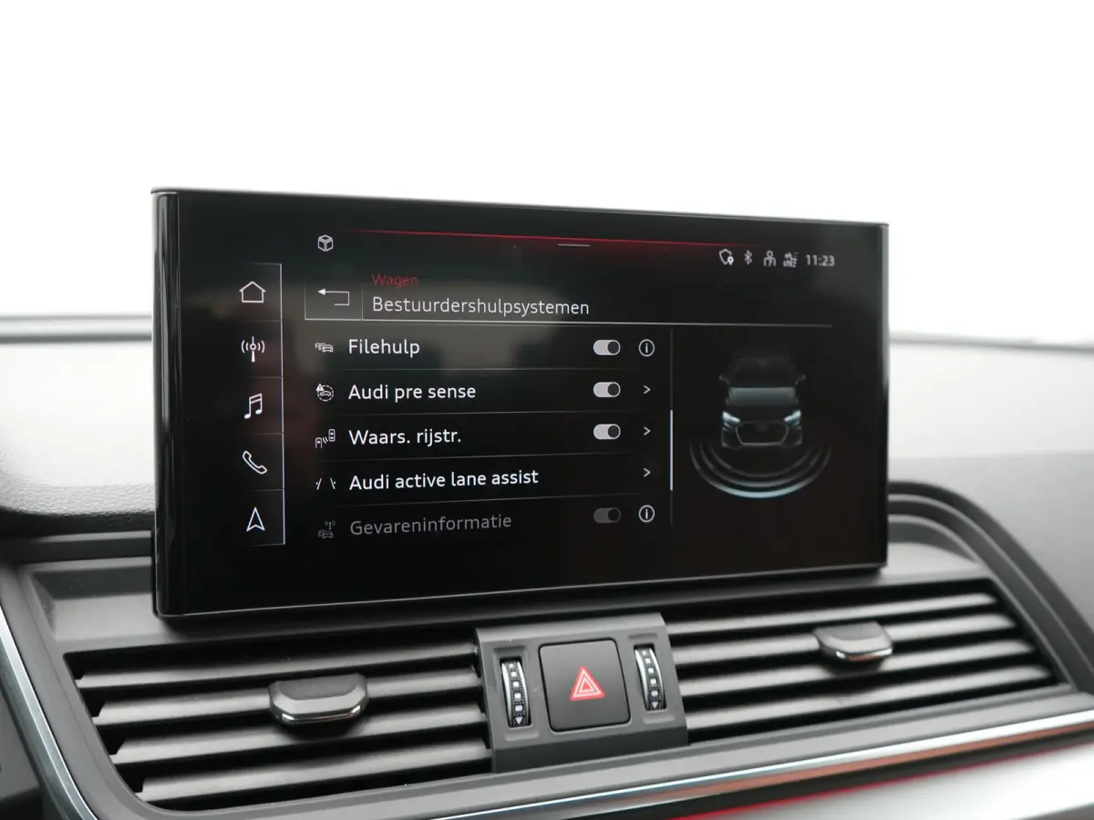 55 TFSI e S Line PHEV 367pk Dealer O.H | Trekhaak Af Fabriek | Adaptive Cruise | 360 Camera | Bang & Olufsen | Matrix LED | Lederen Sportstoelen Memory & Verwarmd | Apple Carplay | Keyless |