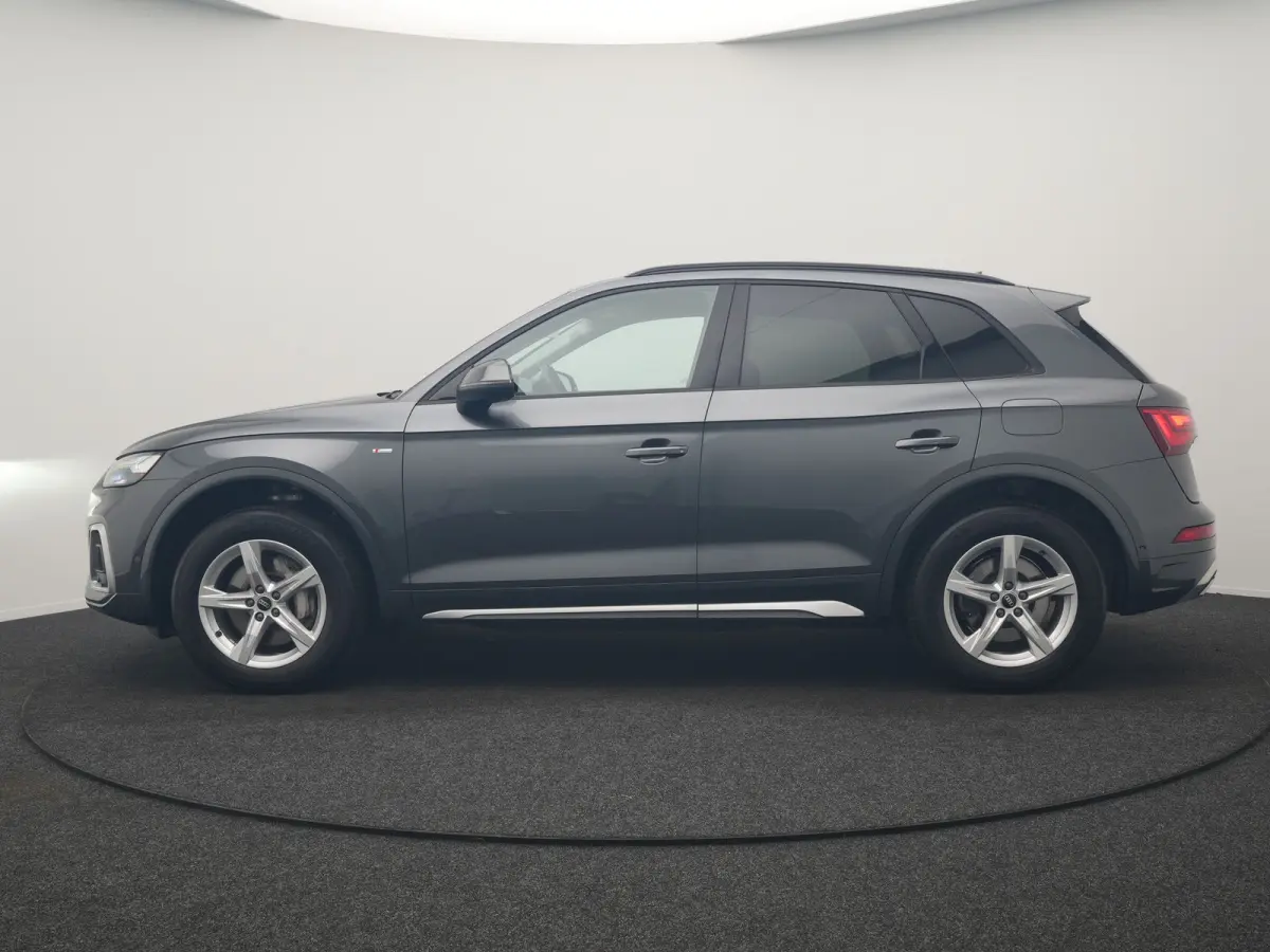 55 TFSI e S Line PHEV 367pk Dealer O.H | Trekhaak Af Fabriek | Adaptive Cruise | 360 Camera | Bang & Olufsen | Matrix LED | Lederen Sportstoelen Memory & Verwarmd | Apple Carplay | Keyless |