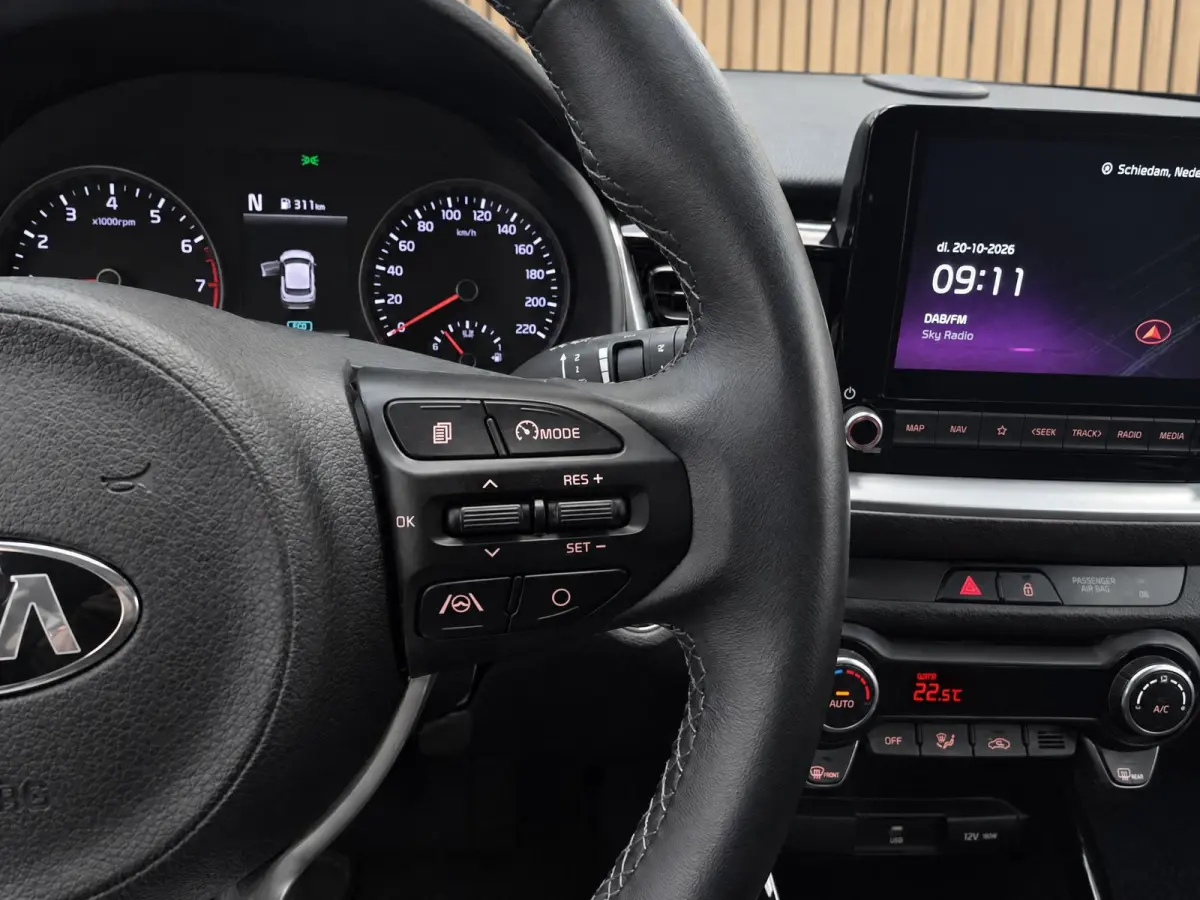 1.0 T-GDi MHEV DynamicPlusLine Dealer onderhouden | Trekhaak | Climate control | Navigatie |