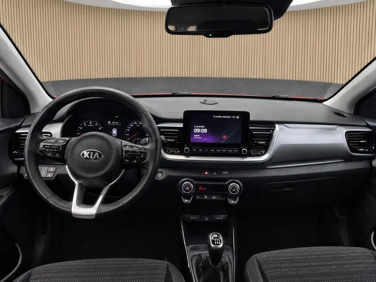 1.0 T-GDi MHEV DynamicPlusLine Dealer onderhouden | Trekhaak | Climate control | Navigatie |