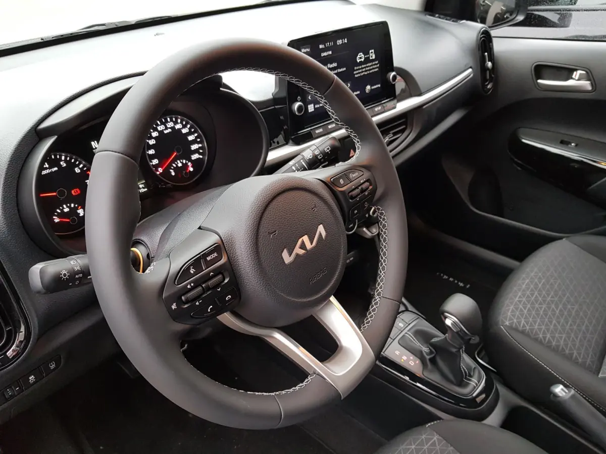 1.0 DPi Automaat DynamicLine Navigatie  Apple carplay/Android Auto Airco Camera  DAB Lichtmetalen velgen  Bluetooth