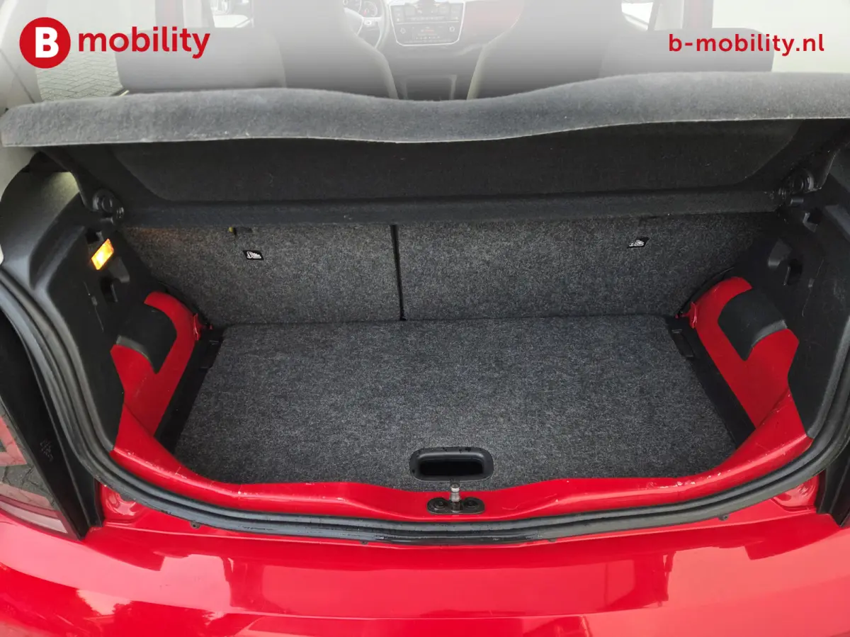 Up! 1.0 TSI 90 PK High Up! 5-Drs. Stoelverwarming NL Auto! | Climate Control | DAB | Cruise Control