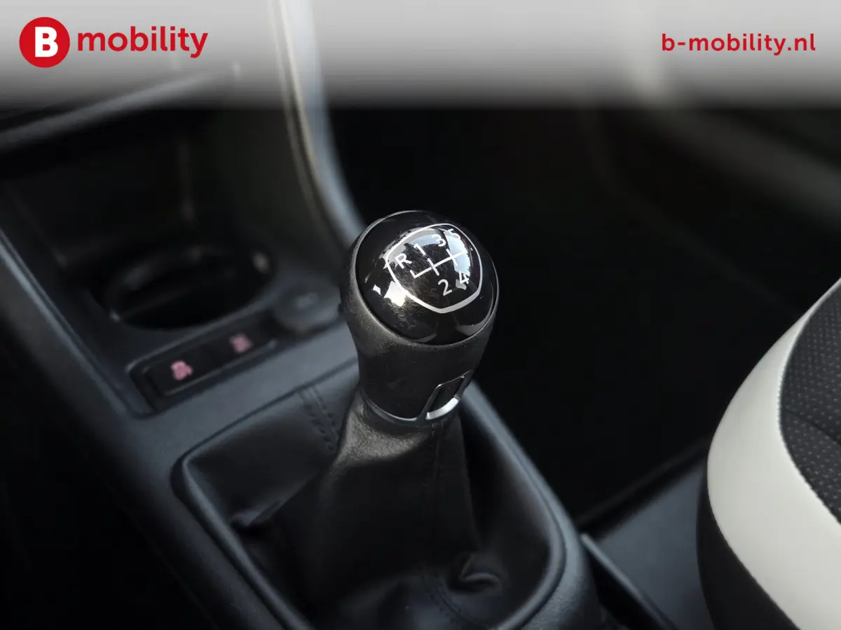 Up! 1.0 TSI 90 PK High Up! 5-Drs. Stoelverwarming NL Auto! | Climate Control | DAB | Cruise Control