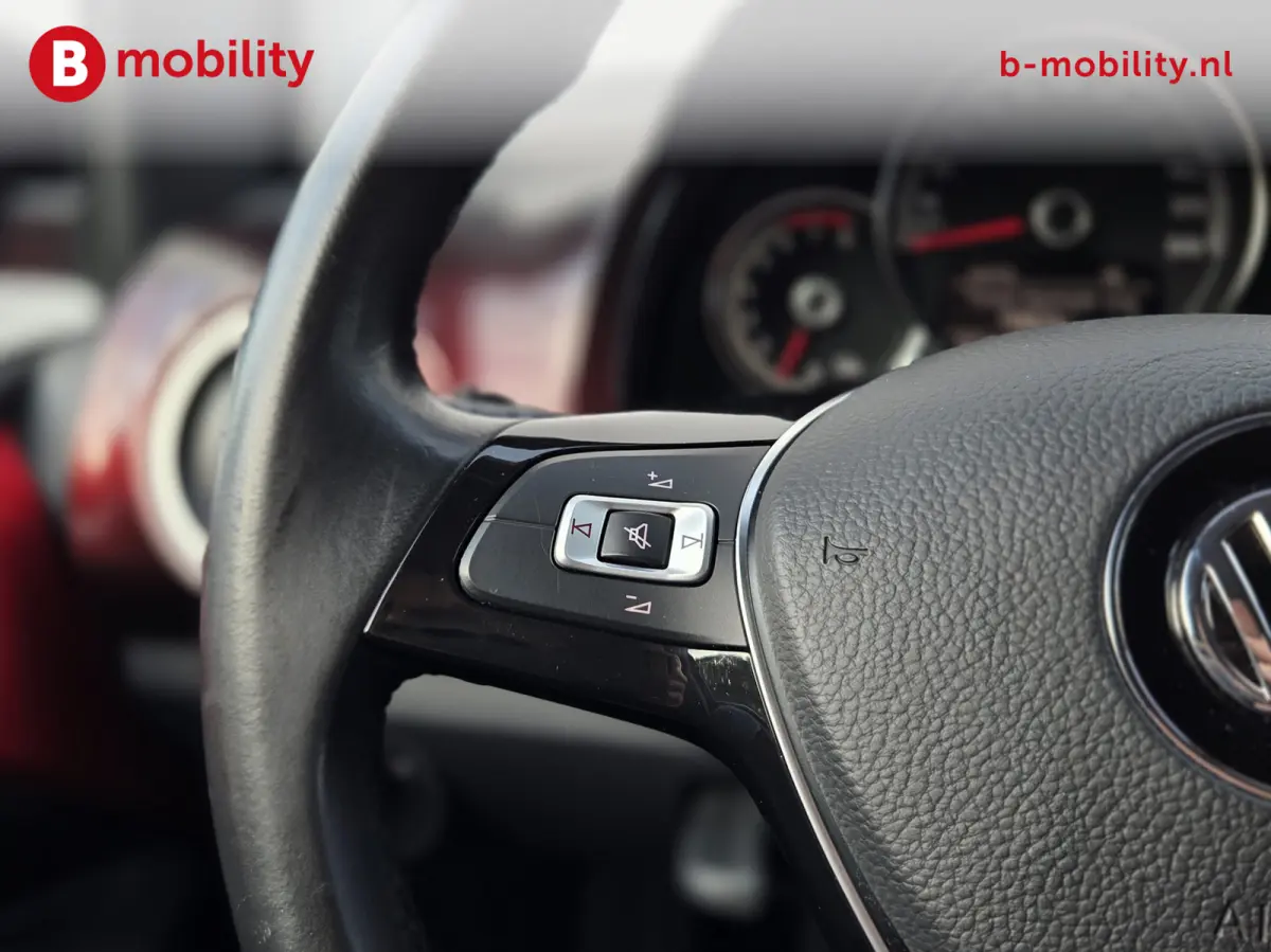 Up! 1.0 TSI 90 PK High Up! 5-Drs. Stoelverwarming NL Auto! | Climate Control | DAB | Cruise Control