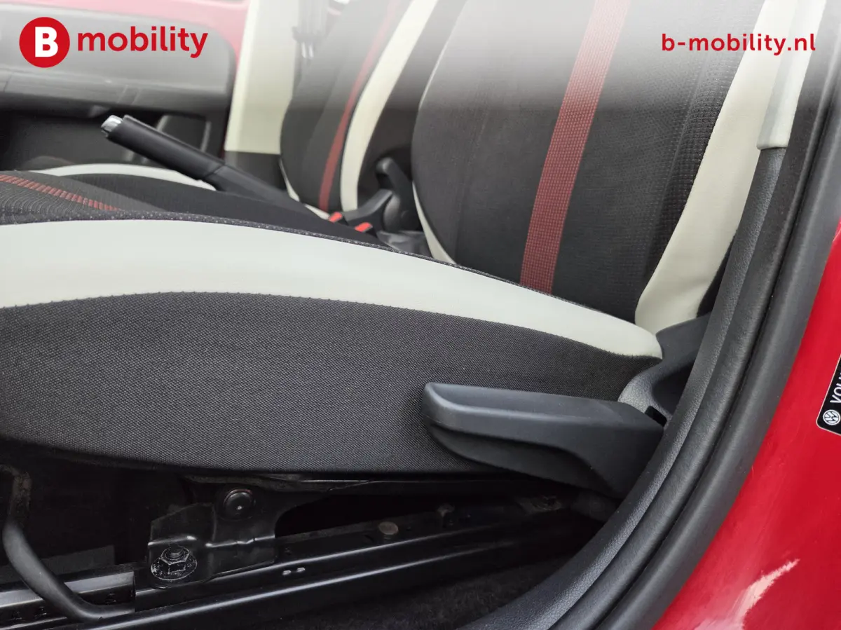 Up! 1.0 TSI 90 PK High Up! 5-Drs. Stoelverwarming NL Auto! | Climate Control | DAB | Cruise Control