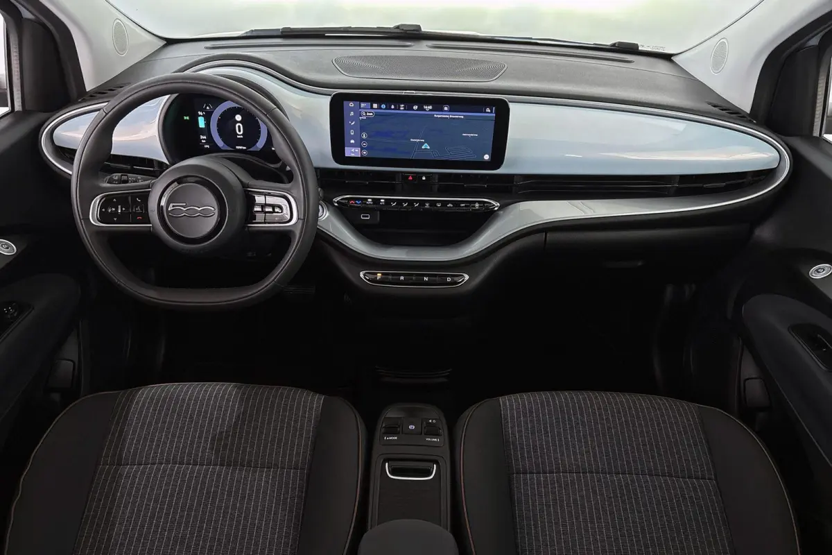 Icon 42 kWh LED Camera Keyless Apple CarPlay