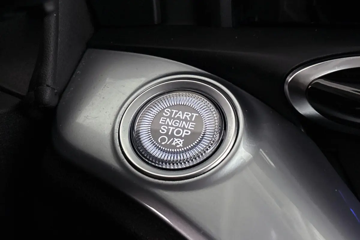 Icon 42 kWh LED Camera Keyless Apple CarPlay
