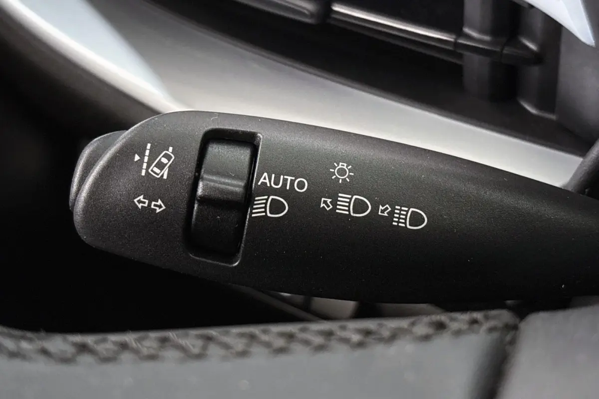 Icon 42 kWh LED Camera Keyless Apple CarPlay