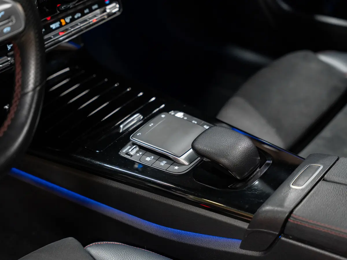 CLA 180 AMG Line, Pano, Digi Dash, Voll Led, Apple Carplay, Android Auto, NAP, Cam, Volledig Onderhouden