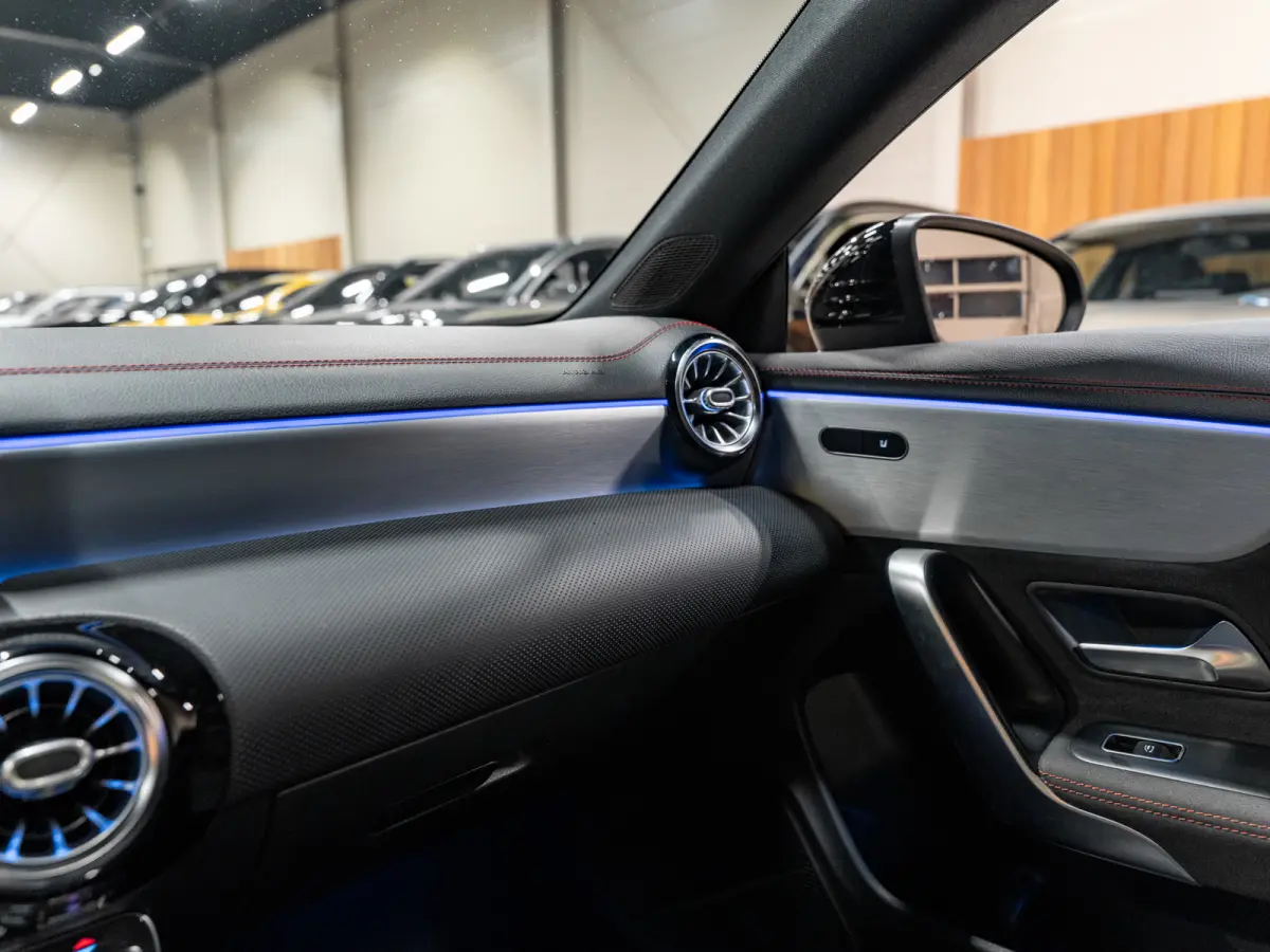 CLA 180 AMG Line, Pano, Digi Dash, Voll Led, Apple Carplay, Android Auto, NAP, Cam, Volledig Onderhouden