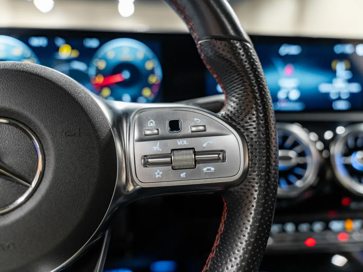 CLA 180 AMG Line, Pano, Digi Dash, Voll Led, Apple Carplay, Android Auto, NAP, Cam, Volledig Onderhouden
