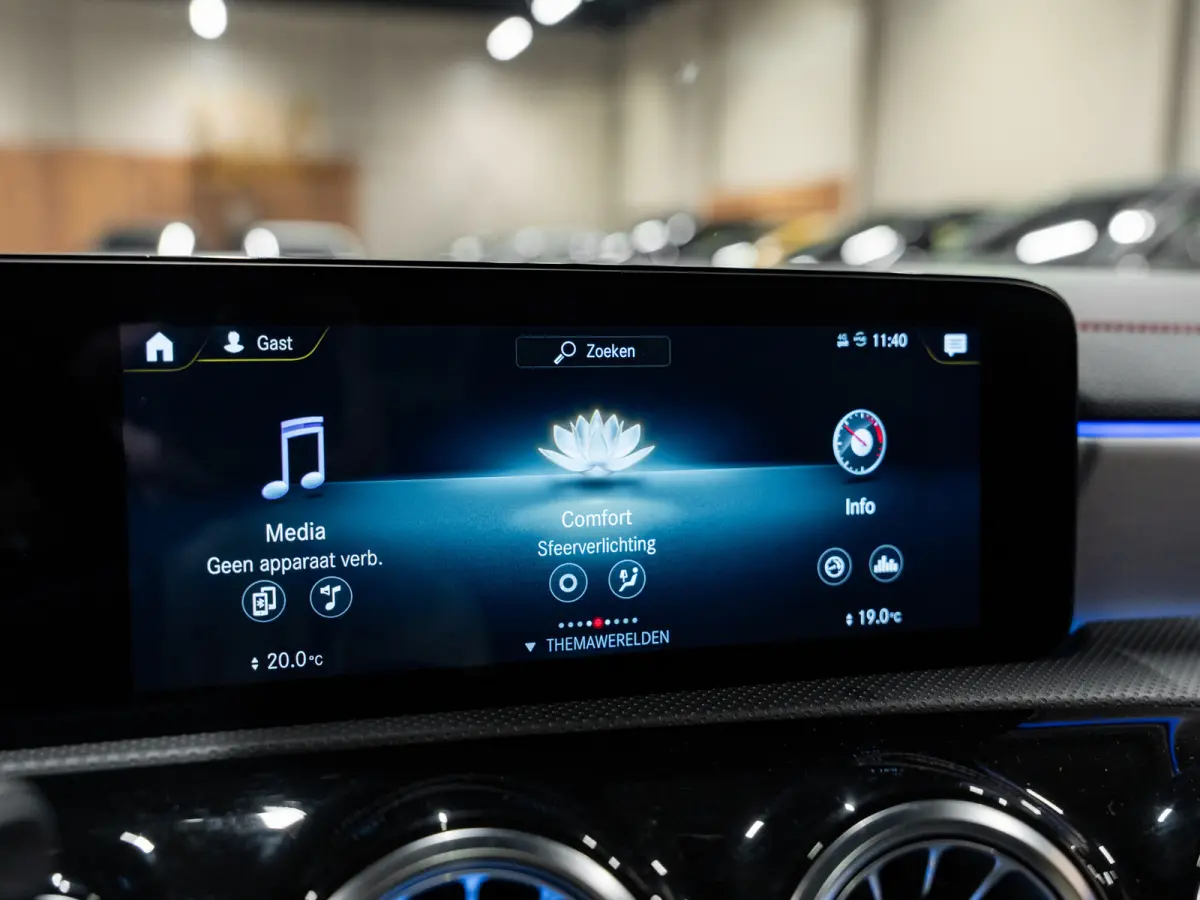 CLA 180 AMG Line, Pano, Digi Dash, Voll Led, Apple Carplay, Android Auto, NAP, Cam, Volledig Onderhouden