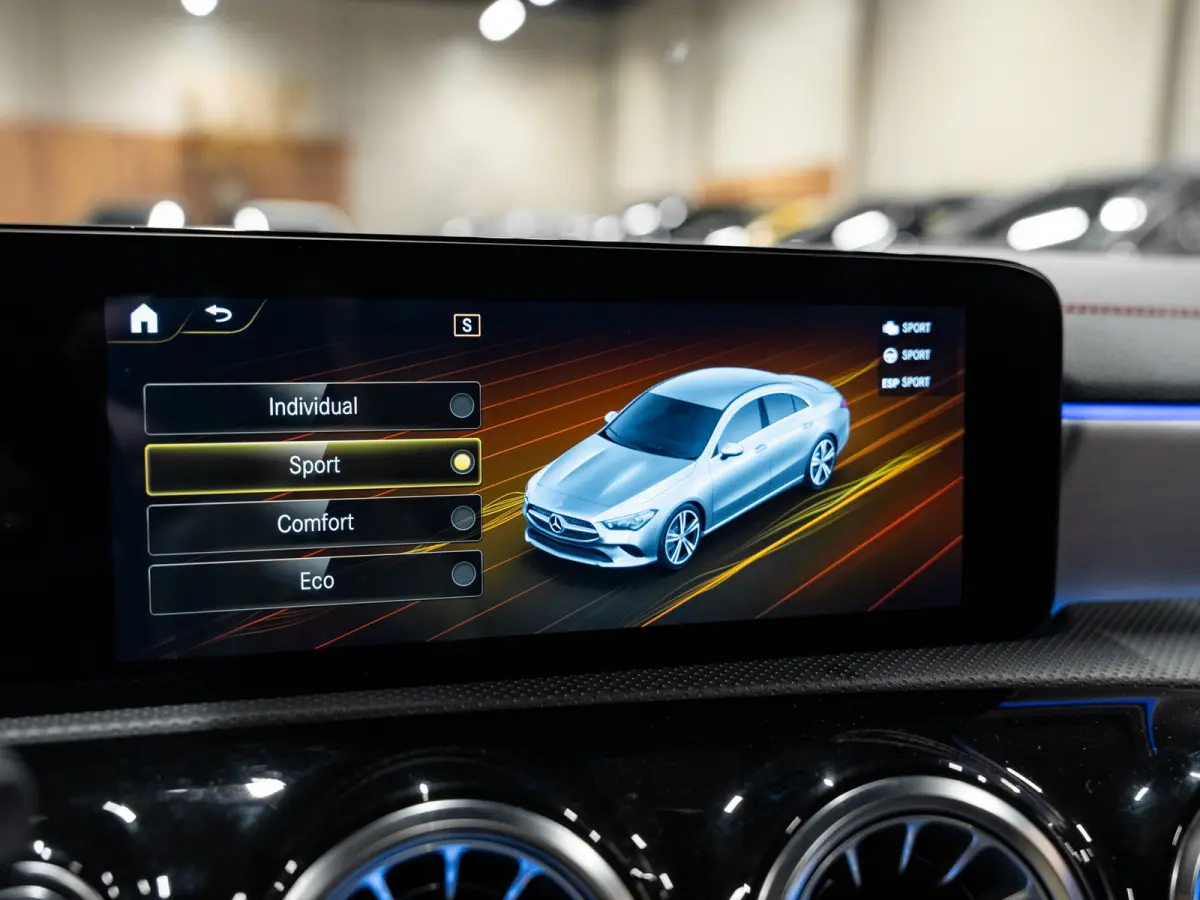 CLA 180 AMG Line, Pano, Digi Dash, Voll Led, Apple Carplay, Android Auto, NAP, Cam, Volledig Onderhouden