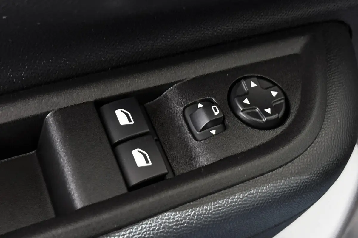 1.2 Turbo 100pk You Airco Cruise Control