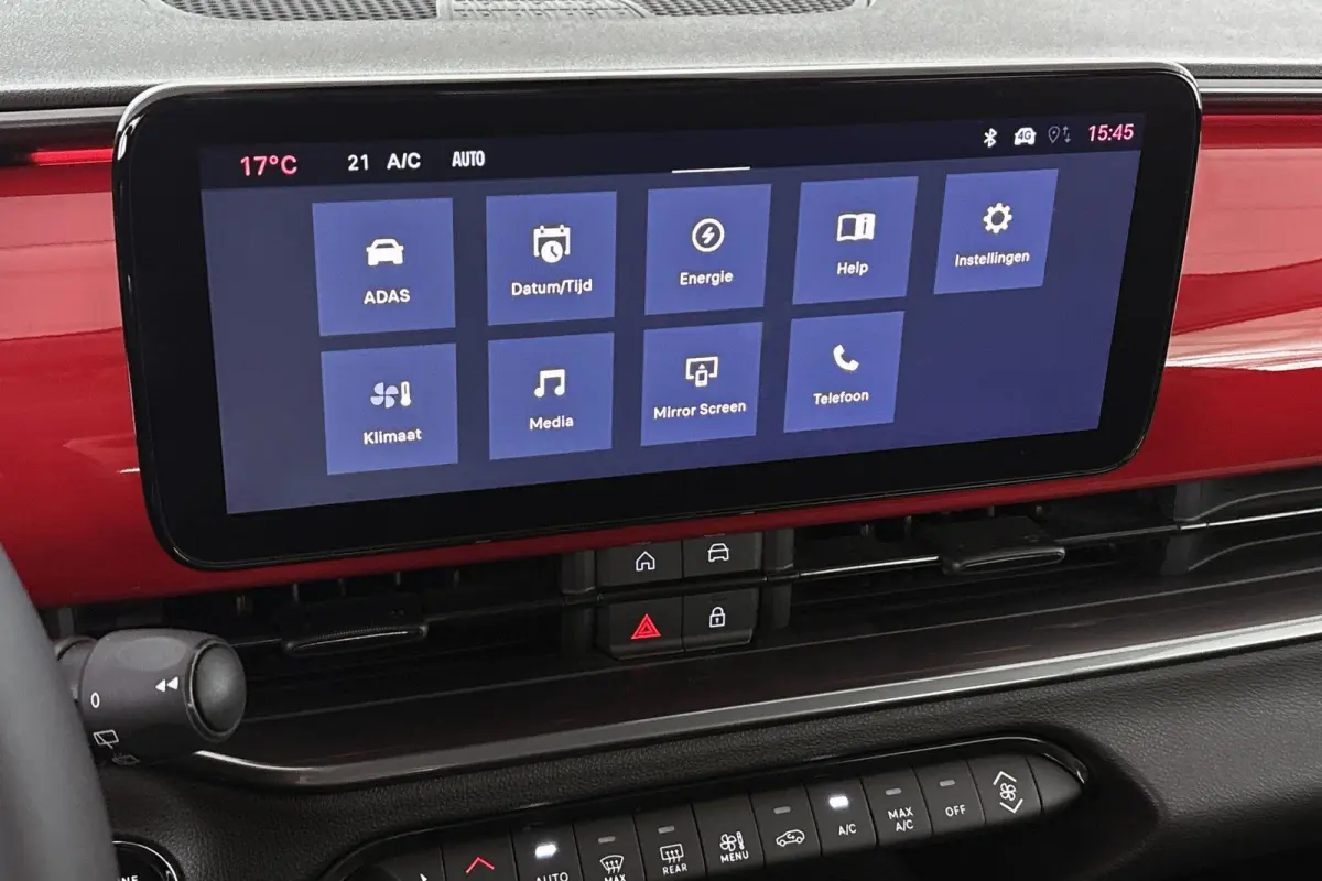 RED 54 kWh Apple CarPlay Climate Control