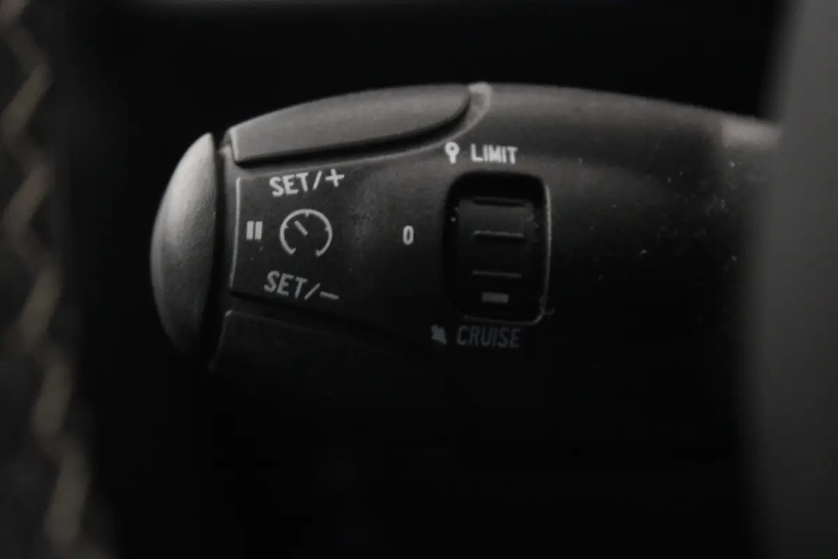 1.2 PureTech Allure |Navi|Camera|