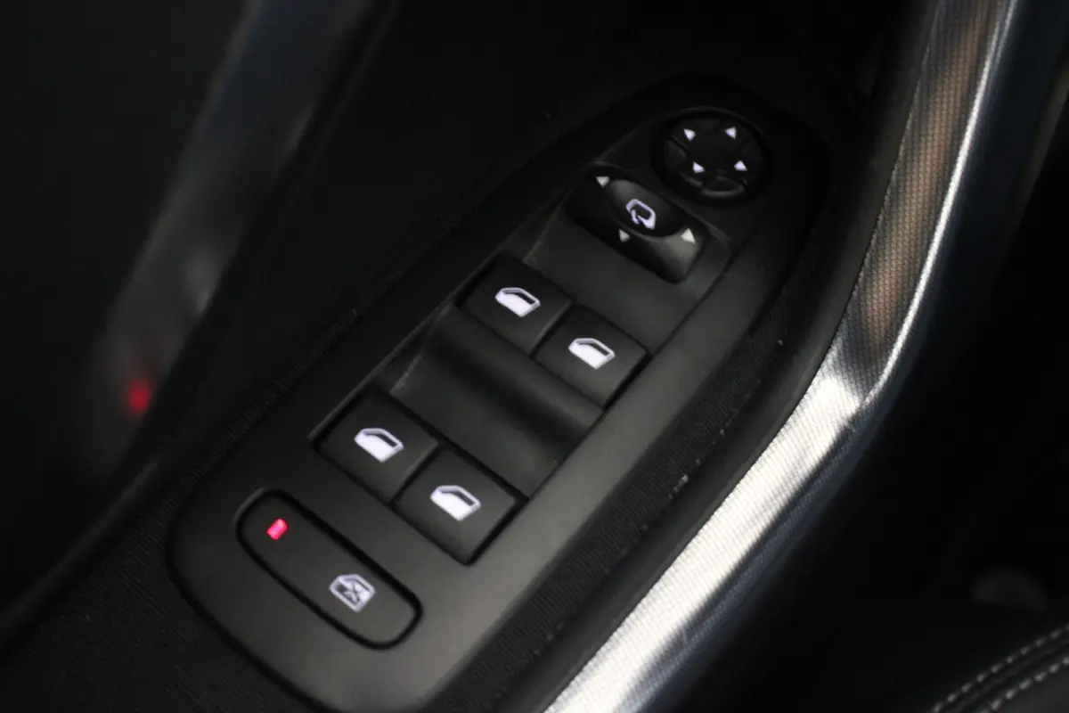 1.2 PureTech Allure |Navi|Camera|