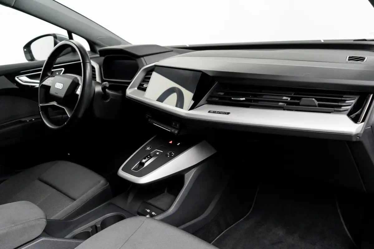45 Edition 82 kWh | ADAPTIVE CRUISE | STOELVERWARMING | LED | NAVI | ELEKTR. ACHTERKLEP | PARK SENS | CLIMA