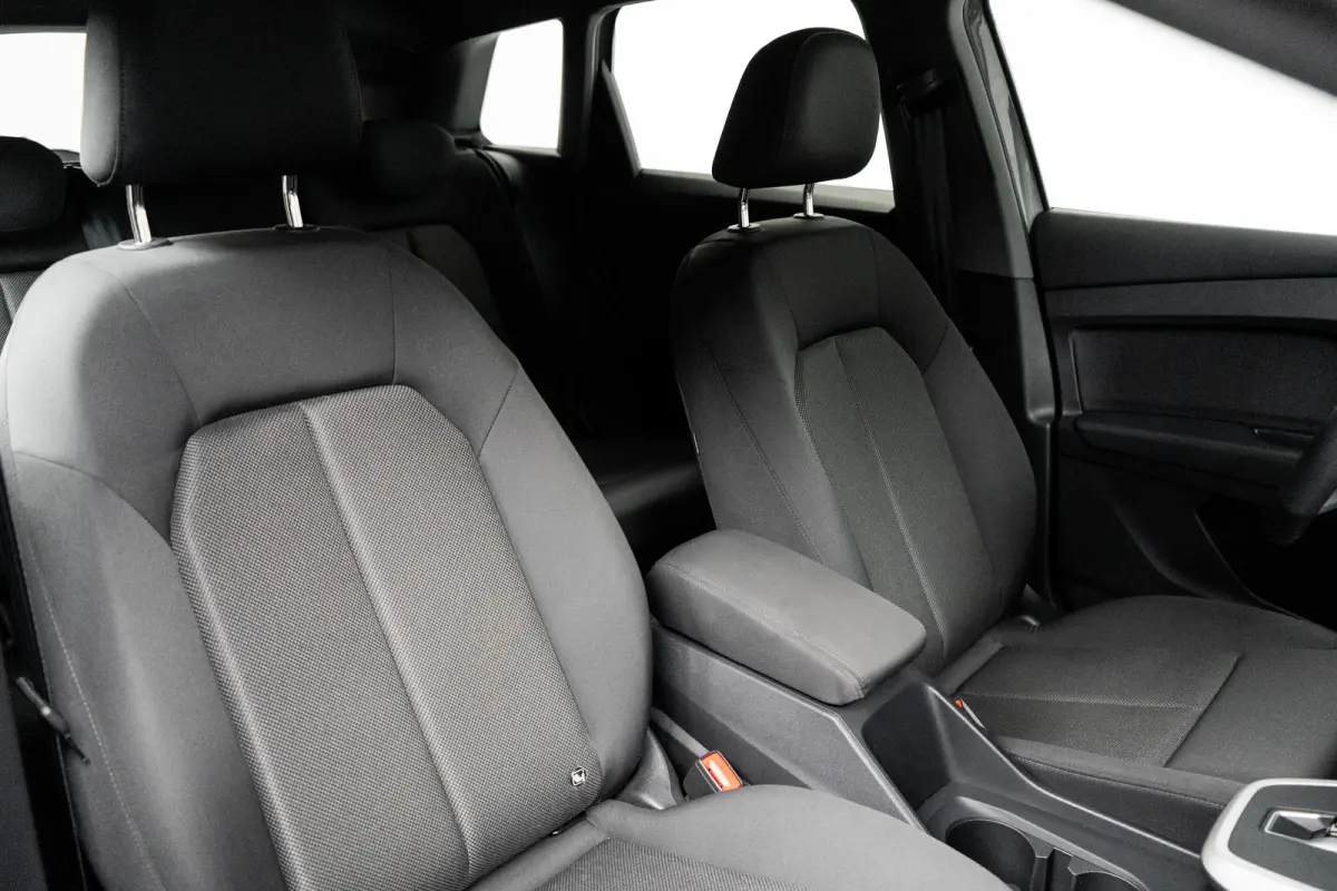 45 Edition 82 kWh | ADAPTIVE CRUISE | STOELVERWARMING | LED | NAVI | ELEKTR. ACHTERKLEP | PARK SENS | CLIMA