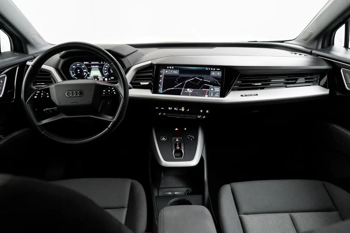 45 Edition 82 kWh | ADAPTIVE CRUISE | STOELVERWARMING | LED | NAVI | ELEKTR. ACHTERKLEP | PARK SENS | CLIMA