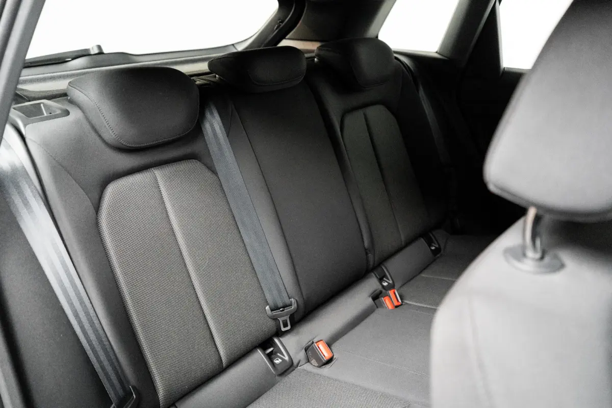 45 Edition 82 kWh | ADAPTIVE CRUISE | STOELVERWARMING | LED | NAVI | ELEKTR. ACHTERKLEP | PARK SENS | CLIMA