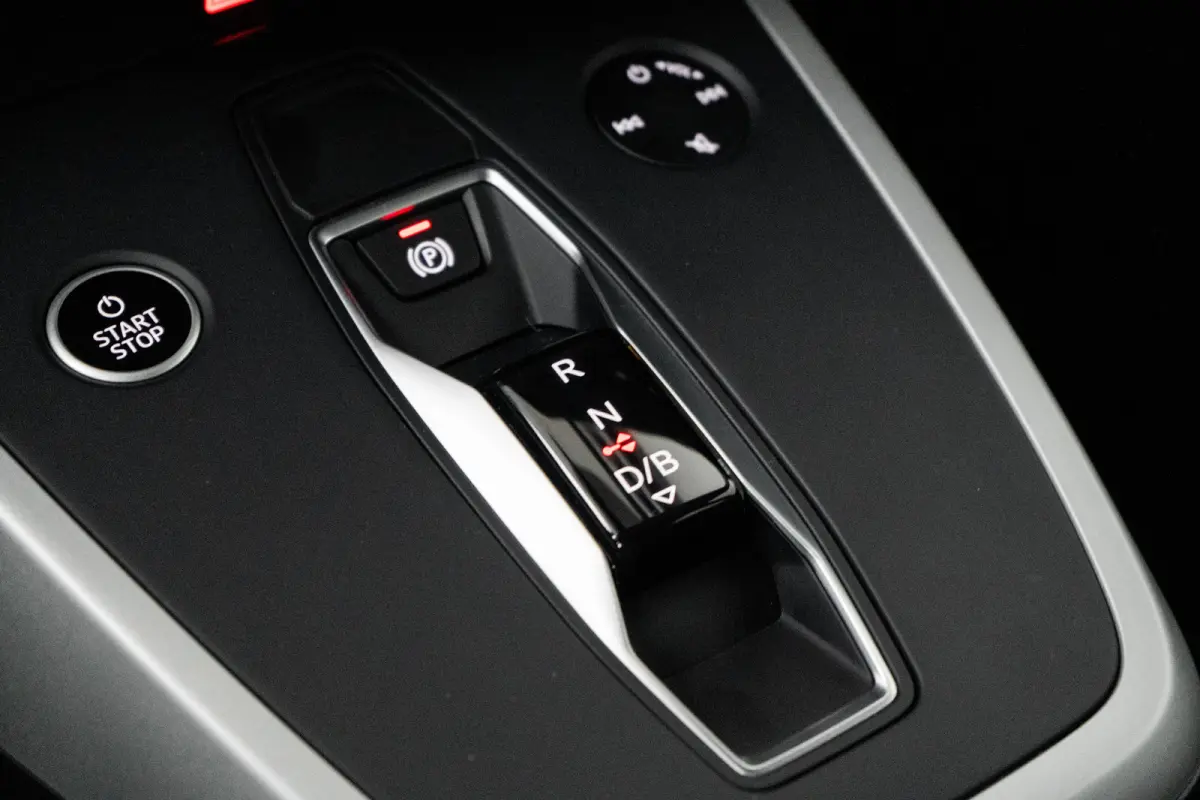 45 Edition 82 kWh | ADAPTIVE CRUISE | STOELVERWARMING | LED | NAVI | ELEKTR. ACHTERKLEP | PARK SENS | CLIMA