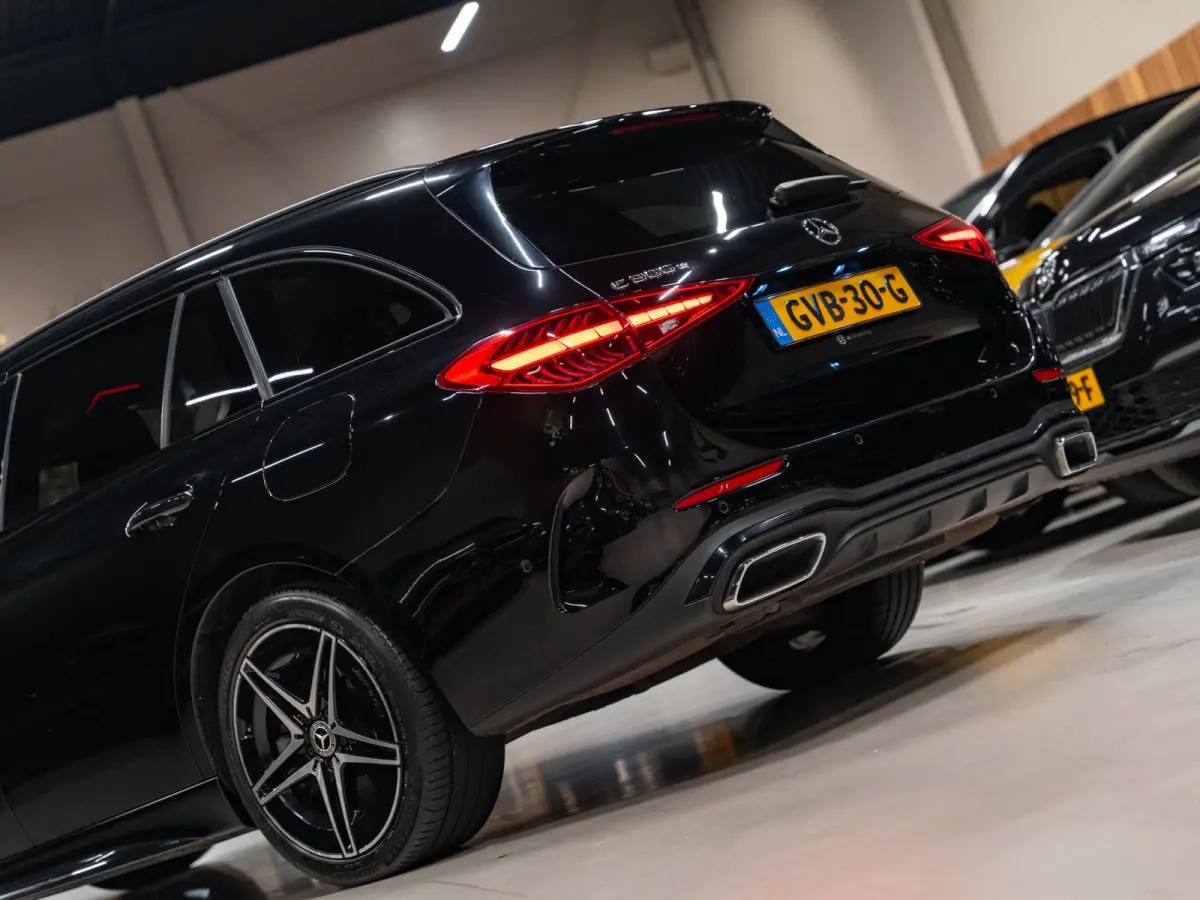 300e AMG Line Business, Night Pakket, Plug-In, Ambiënte Light, Apple Carplay, Cruise, Cam, PDC, Navi