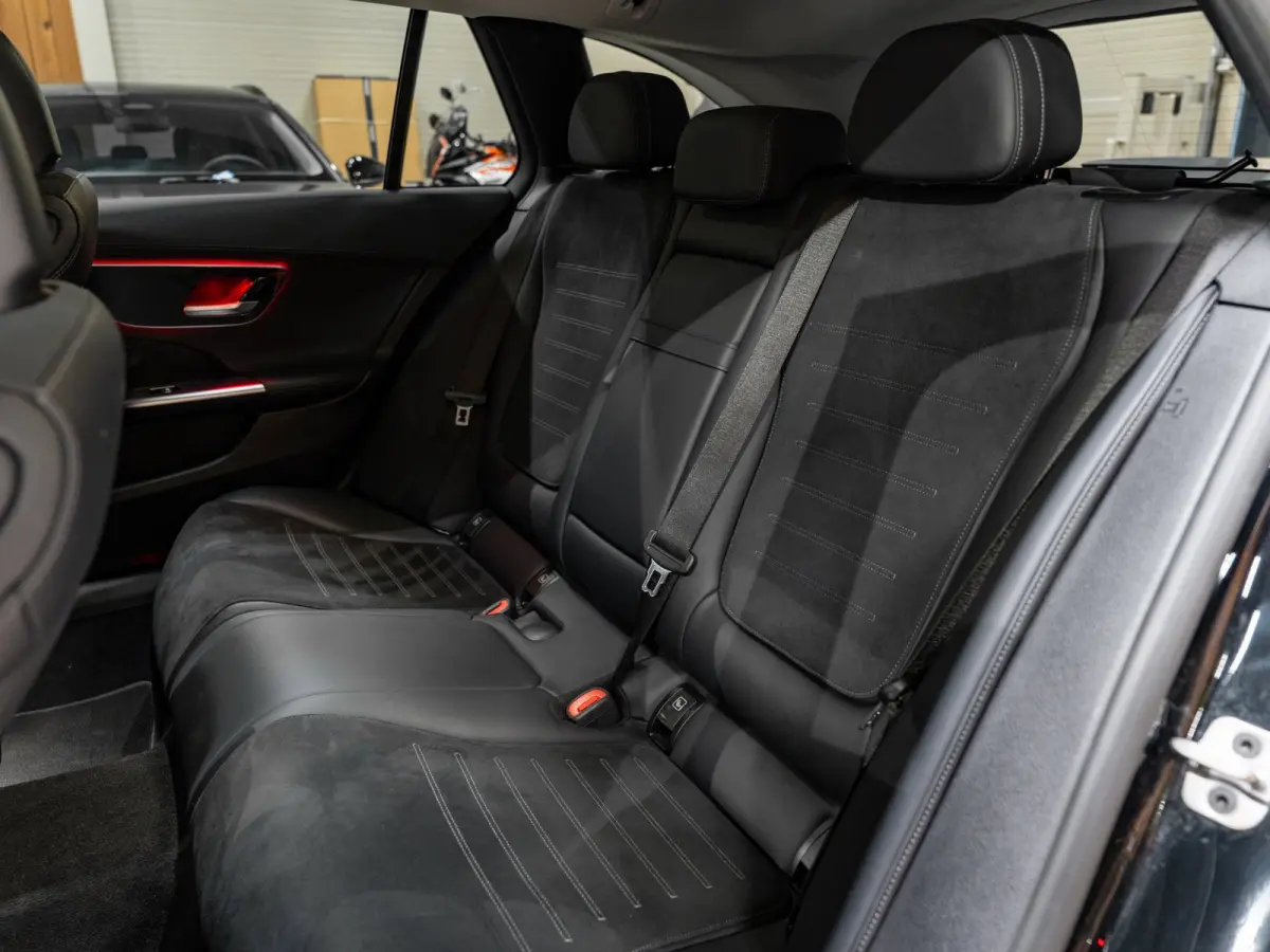 300e AMG Line Business, Night Pakket, Plug-In, Ambiënte Light, Apple Carplay, Cruise, Cam, PDC, Navi