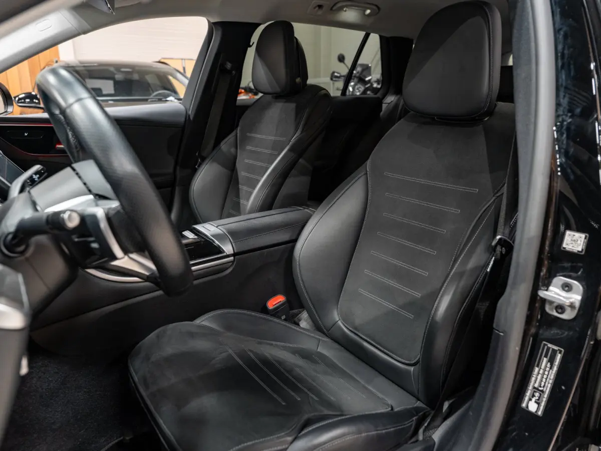 300e AMG Line Business, Night Pakket, Plug-In, Ambiënte Light, Apple Carplay, Cruise, Cam, PDC, Navi