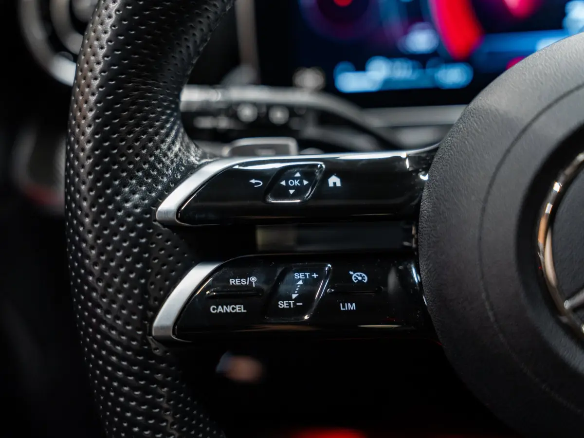 300e AMG Line Business, Night Pakket, Plug-In, Ambiënte Light, Apple Carplay, Cruise, Cam, PDC, Navi