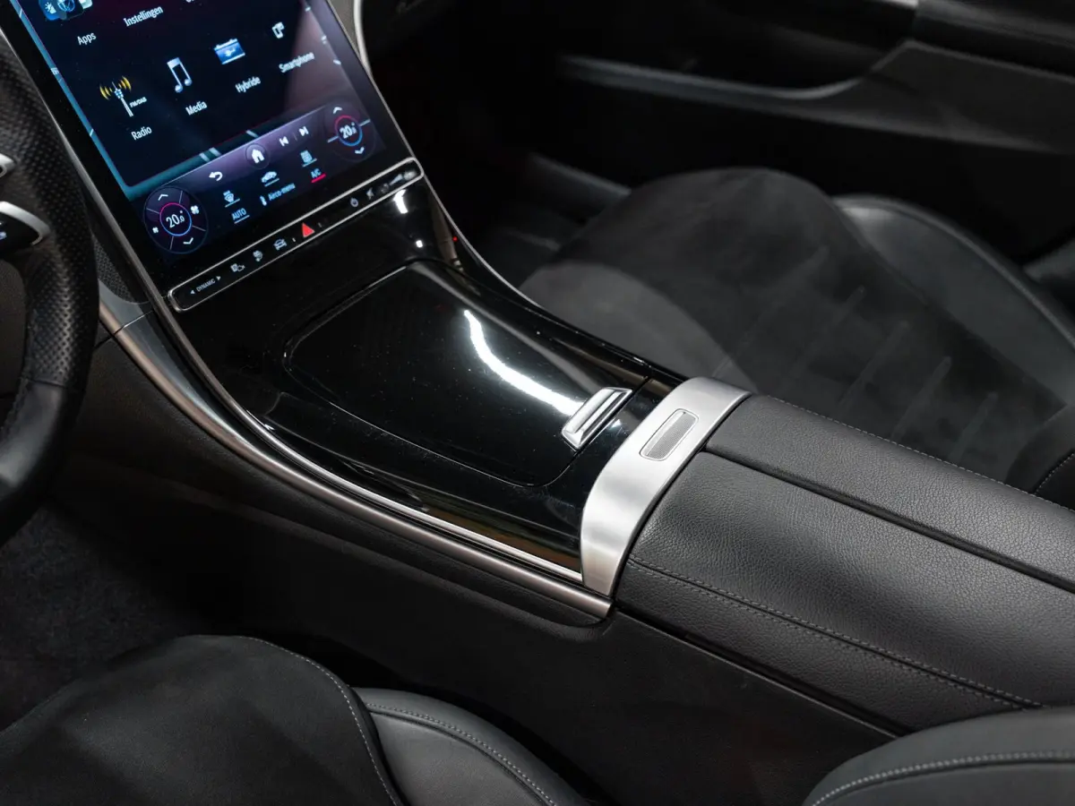 300e AMG Line Business, Night Pakket, Plug-In, Ambiënte Light, Apple Carplay, Cruise, Cam, PDC, Navi