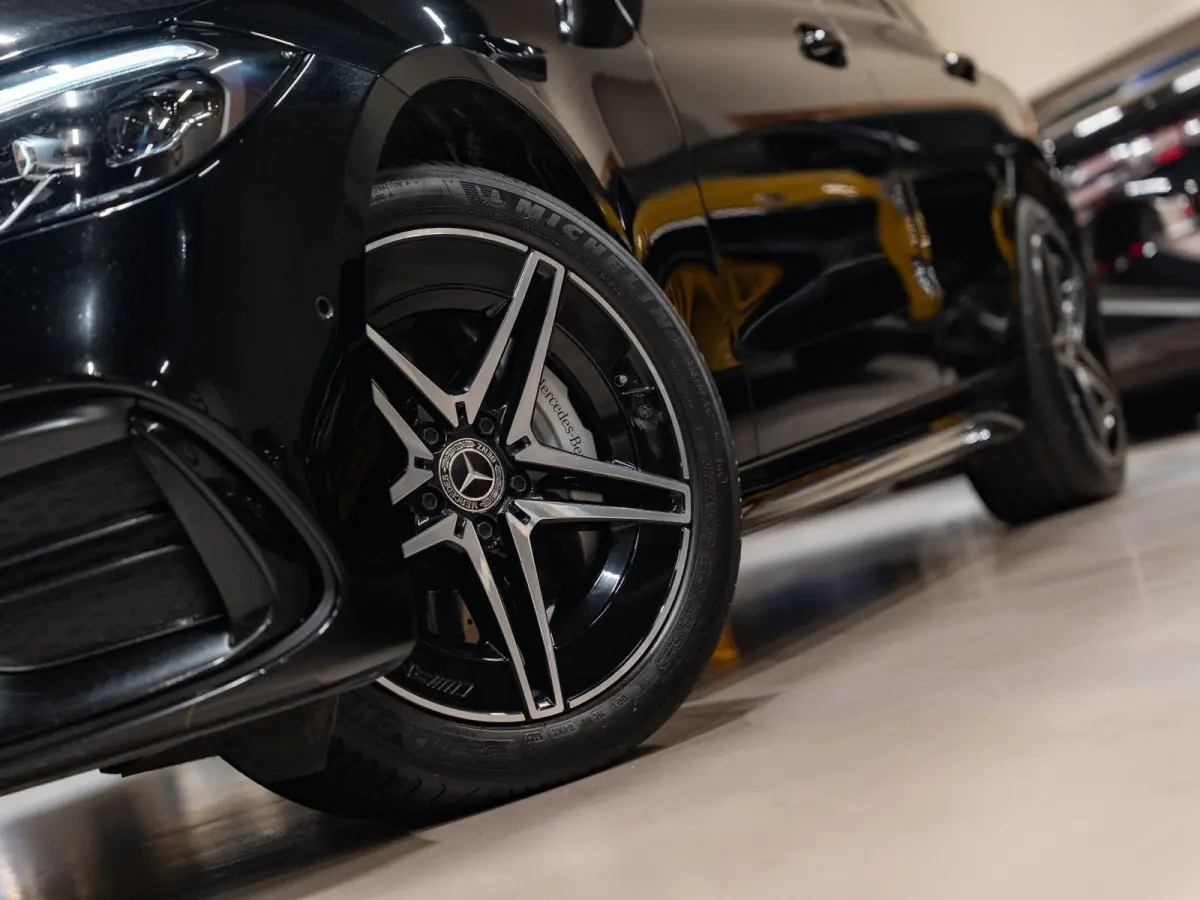 300e AMG Line Business, Night Pakket, Plug-In, Ambiënte Light, Apple Carplay, Cruise, Cam, PDC, Navi