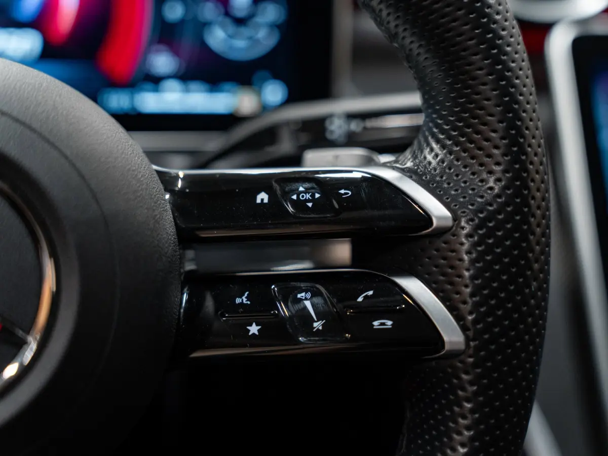 300e AMG Line Business, Night Pakket, Plug-In, Ambiënte Light, Apple Carplay, Cruise, Cam, PDC, Navi