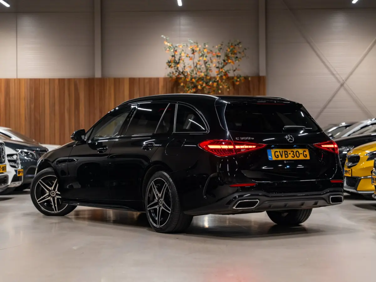 300e AMG Line Business, Night Pakket, Plug-In, Ambiënte Light, Apple Carplay, Cruise, Cam, PDC, Navi