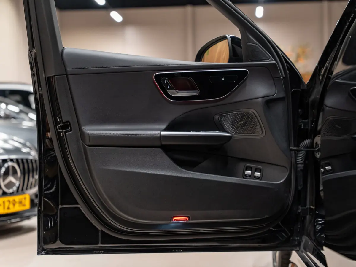 300e AMG Line Business, Night Pakket, Plug-In, Ambiënte Light, Apple Carplay, Cruise, Cam, PDC, Navi