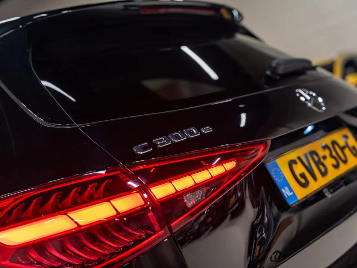 300e AMG Line Business, Night Pakket, Plug-In, Ambiënte Light, Apple Carplay, Cruise, Cam, PDC, Navi