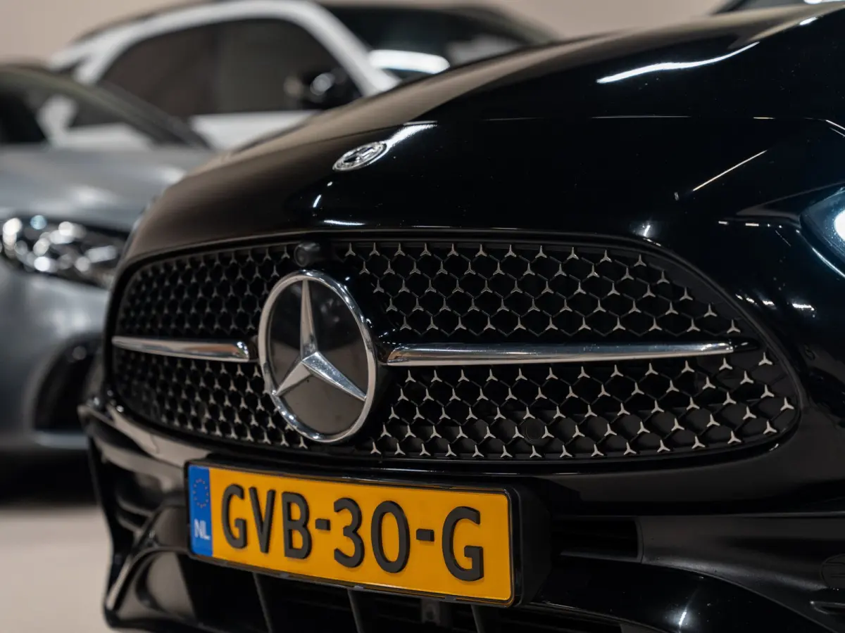 300e AMG Line Business, Night Pakket, Plug-In, Ambiënte Light, Apple Carplay, Cruise, Cam, PDC, Navi