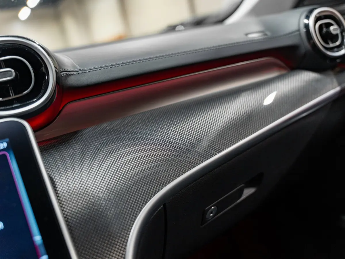 300e AMG Line Business, Night Pakket, Plug-In, Ambiënte Light, Apple Carplay, Cruise, Cam, PDC, Navi