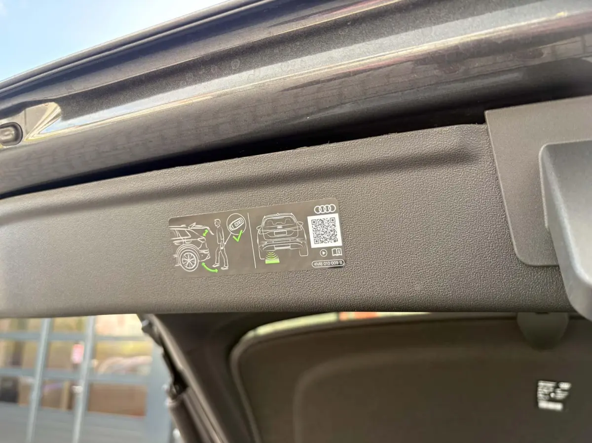 286pk S Edition 83 kWh | Trekhaak | Scherm Passagier | Stoelventilatie