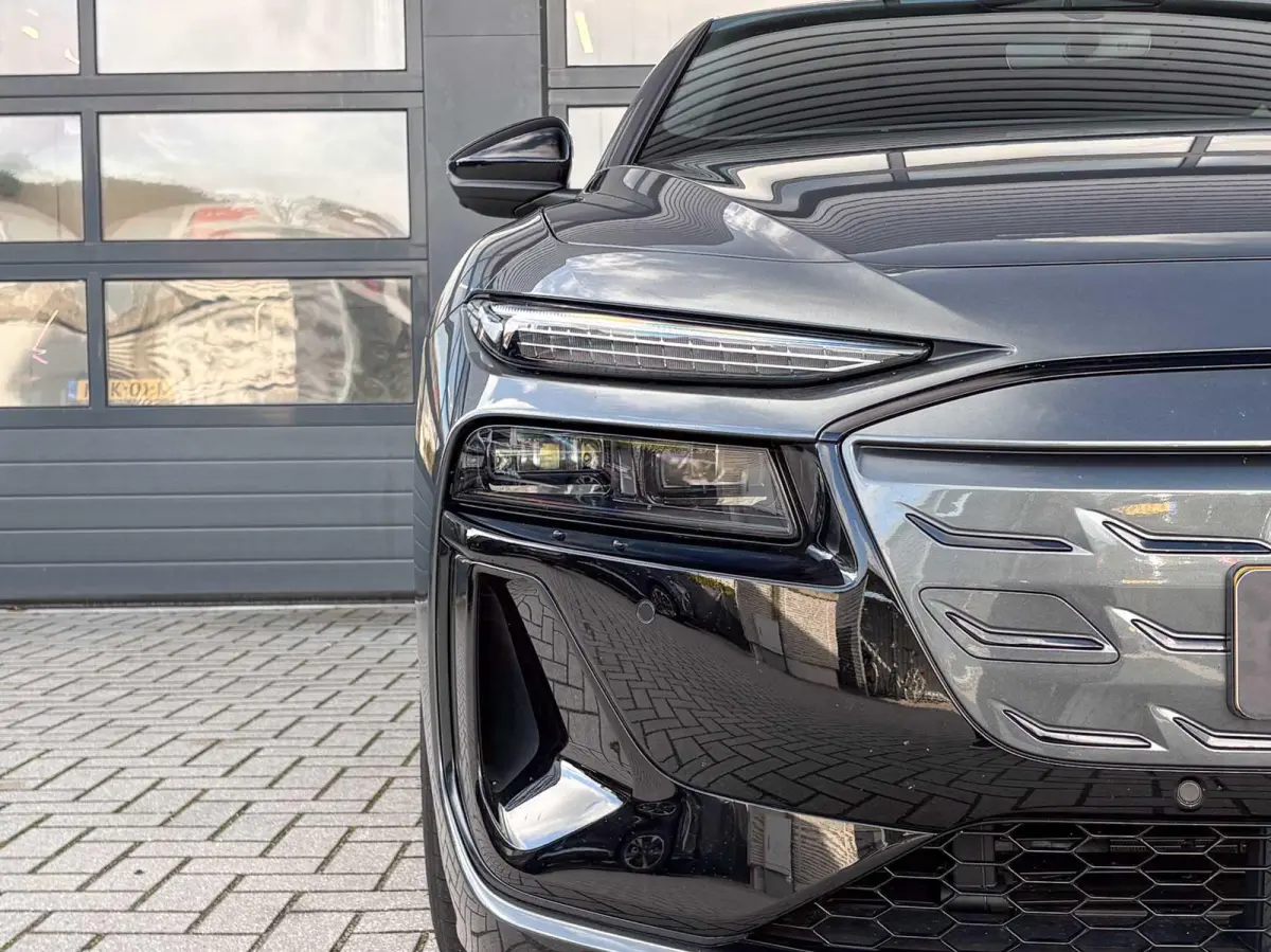 286pk S Edition 83 kWh | Trekhaak | Scherm Passagier | Stoelventilatie