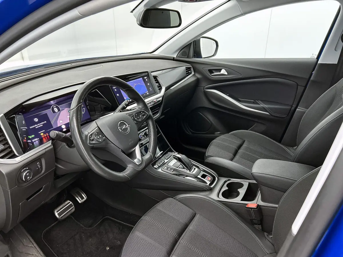 1.2 Turbo Elegance Automaat | Camera | Navigatie | Digitaal Cluster | Adaptieve Cruise Control | Dodehoek Detectie | Sensoren V+A | Elektrische Kofferklep | Stoel&Stuurverwarming | 130PK