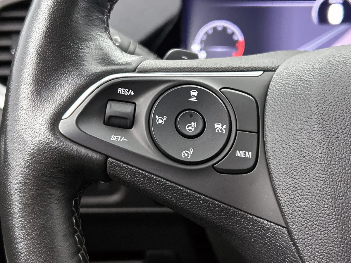 1.2 Turbo Elegance Automaat | Camera | Navigatie | Digitaal Cluster | Adaptieve Cruise Control | Dodehoek Detectie | Sensoren V+A | Elektrische Kofferklep | Stoel&Stuurverwarming | 130PK