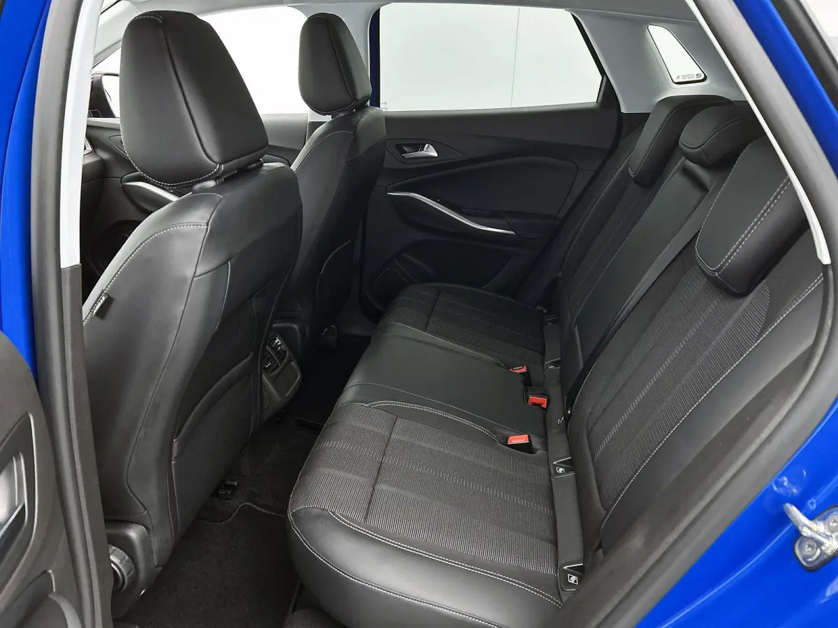 1.2 Turbo Elegance Automaat | Camera | Navigatie | Digitaal Cluster | Adaptieve Cruise Control | Dodehoek Detectie | Sensoren V+A | Elektrische Kofferklep | Stoel&Stuurverwarming | 130PK
