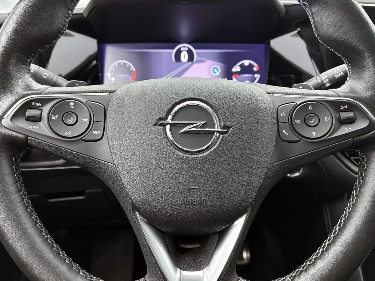 1.2 Turbo Elegance Automaat | Camera | Navigatie | Digitaal Cluster | Adaptieve Cruise Control | Dodehoek Detectie | Sensoren V+A | Elektrische Kofferklep | Stoel&Stuurverwarming | 130PK