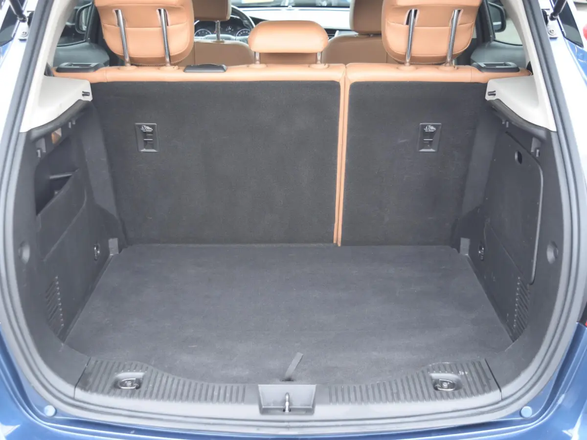 1.4 Turbo Innovation LEDEREN BEKLEDING | WINTERPAKKET | CAMERA MET SENSOREN |